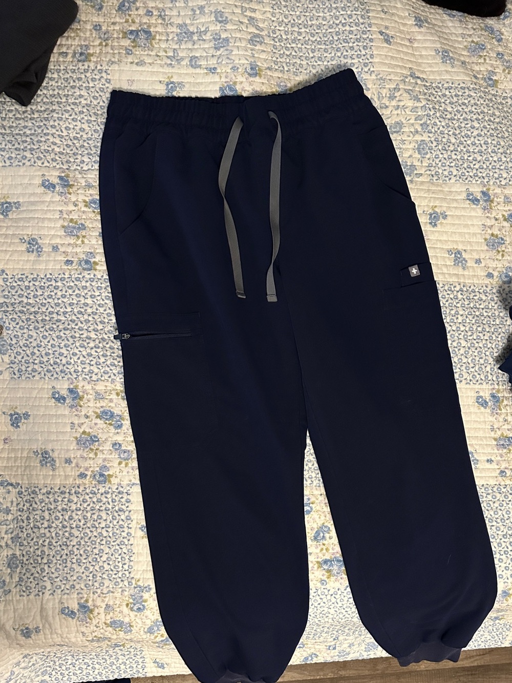 Small Figs Navy Scrub jogger pants